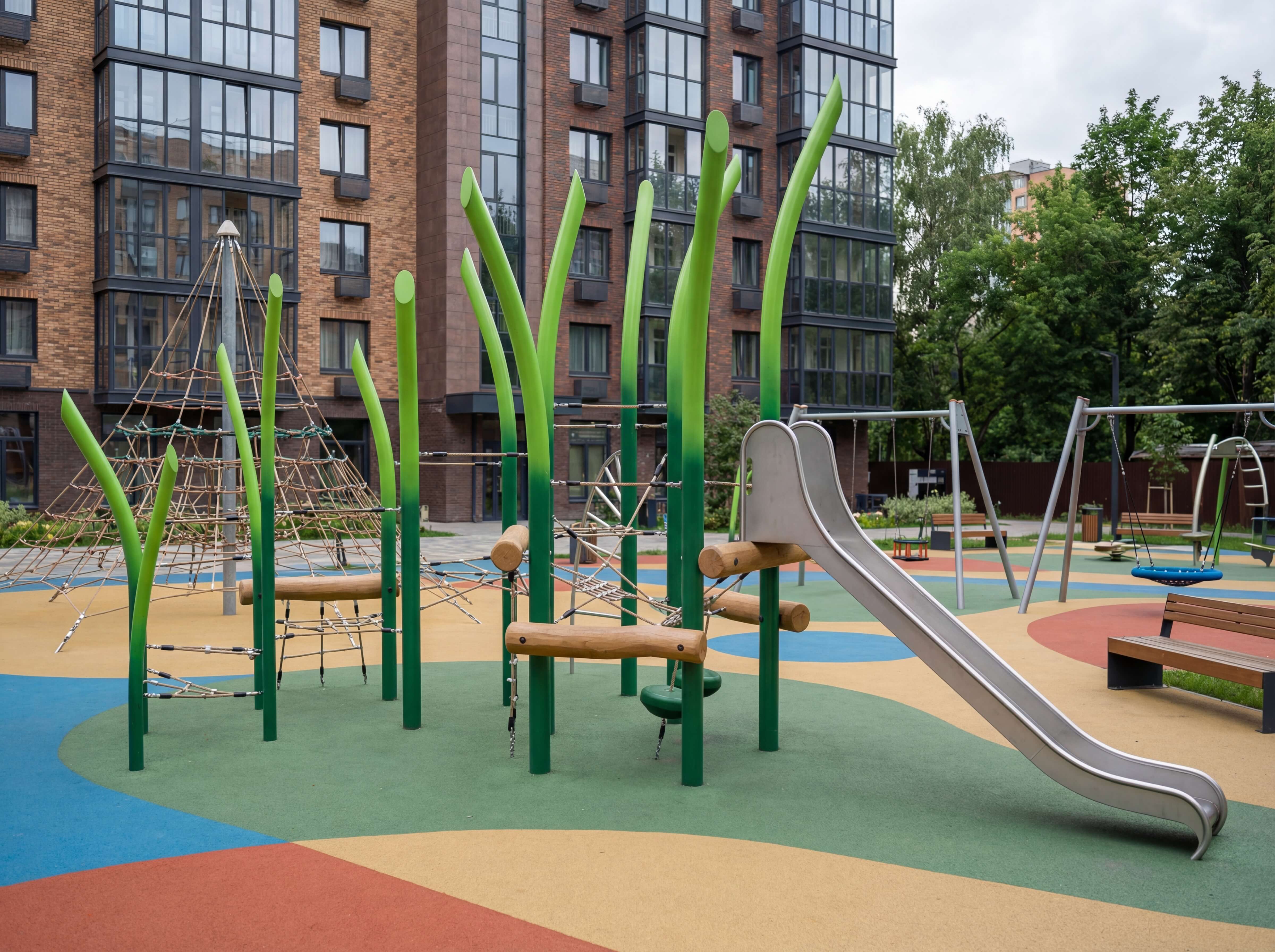 Flora Play Kletteranlage Lupine